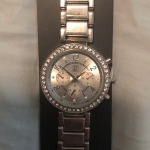 New York and Company Watch